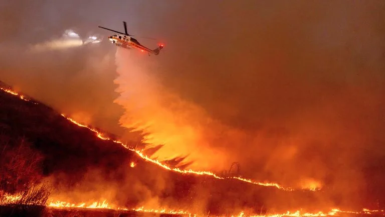 Canadian Wildfire Complexes Blank Like Haze Across Washington Landmarks and Deepen Bilateral Standoffs 4 skynews kenneth fire california 6795717 - CJ Global Newspaper