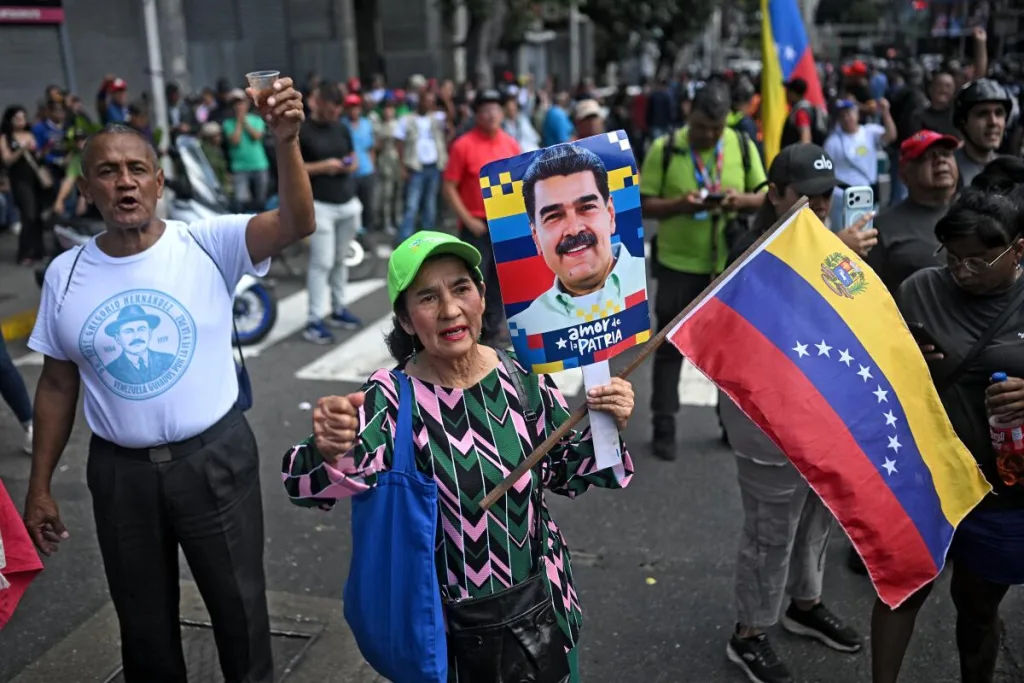 U.S. Forces Capture President Maduro in Lightning Strike on Caracas 2 The Interim Mandate: Washington to Directly Administer Venezuela Following Maduro's Capture