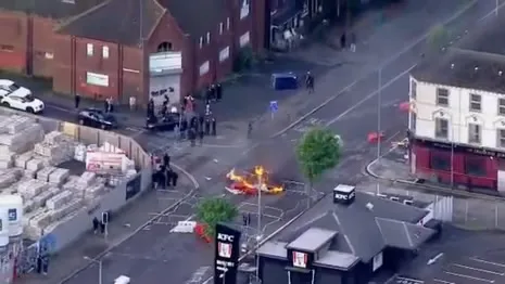 DEVASTATION IN BELFAST: MASKED RIOTERS TARGET IMMIGRANTS AS UK CRISIS ESCALATES 2 IMG 5465 - CJ Global Newspaper